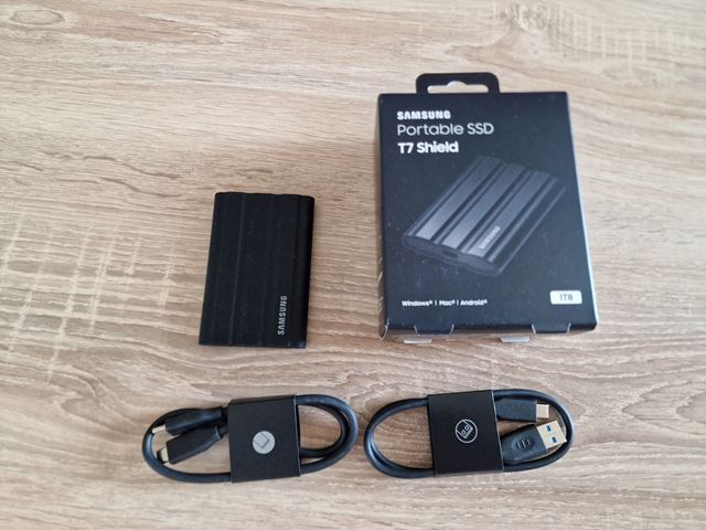 Chcete odolný externý SSD disk? Vyskúšali sme Samsung T7 Shield