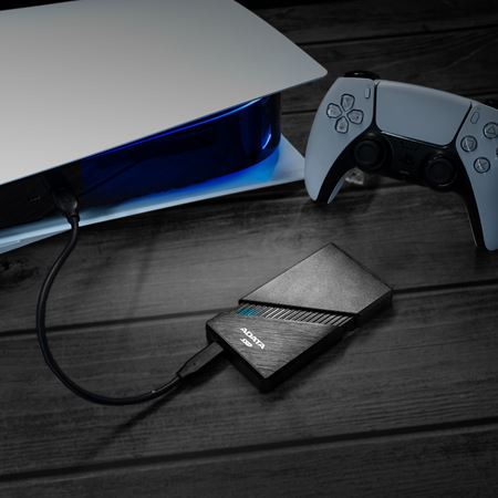 Adata práve začala predávať externý USB 4 disk so 3.8GB/s rýchlosťou