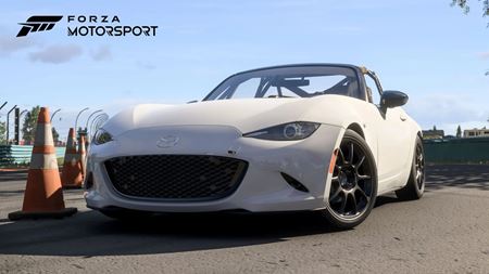 Forza Motorsport dostáva druhý update, prichádza Yas Marina okruh