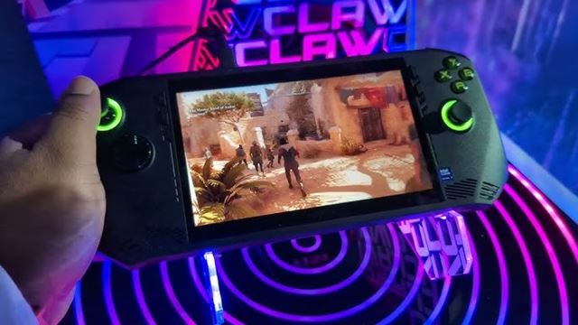 Ktorý herný handheld kúpiť ako darček pod vianočný stromček?