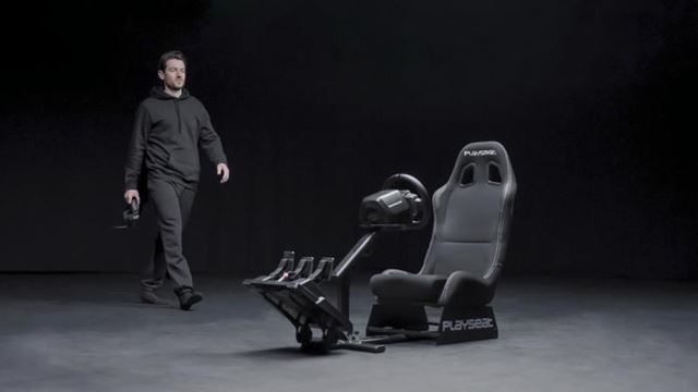 Tipy na darčeky pre hráčov – ovládače, volanty a herné stoličky