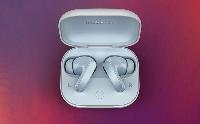 Motorola predstavila Edge 50 sériu mobilov, s Ultra, Pro a Fusion modelmi, pridala aj Buds slúchadlá