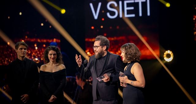 Sú známi víťazi národných filmových cien Slnko v sieti. Najviac ocenení si odniesla komédia Invalid
