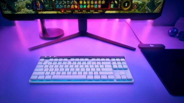 Logitech predstavuje nízkoprofilovú klávesnicu G515 a myšku G309 LIGHTSPEED