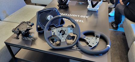 Logitech rozširuje svoju ponuku doplnkov k volantom