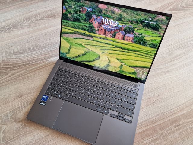 Aký výkon ponúka Asus Zenbook S 14 s novým Intel Ultra procesorom?