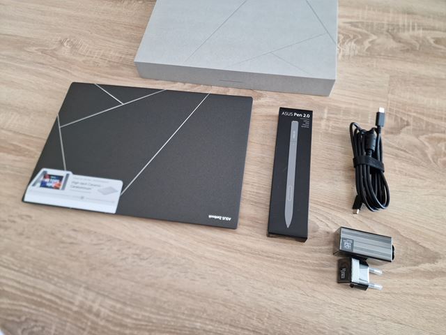 Aký výkon ponúka Asus Zenbook S 14 s novým Intel Ultra procesorom?