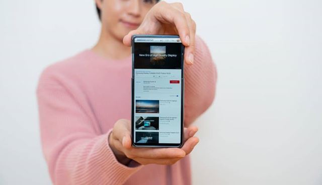 Samsung na CES priniesol nové zariadenia s ohýbateľnými a rozťahovacími displejmi