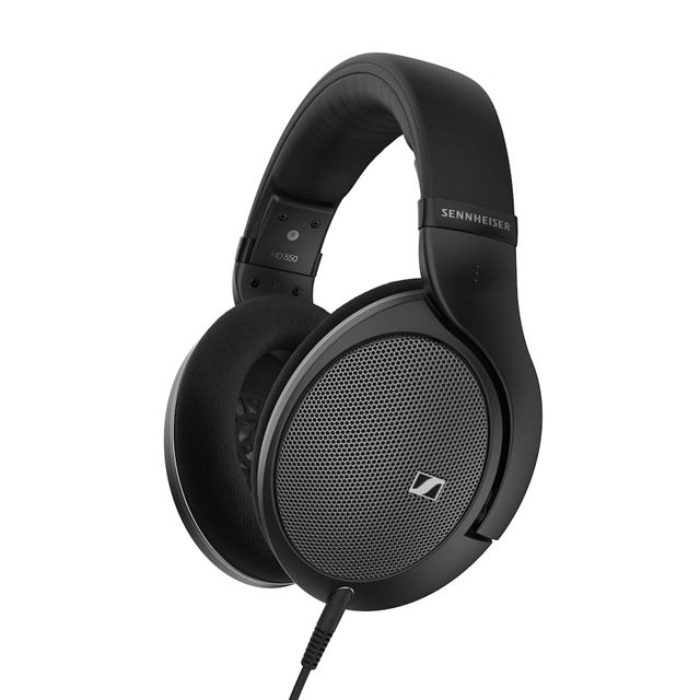 Sennheiser HD 550 chcú ponúknuť kvalitný zvuk pre hráčov aj audiofilov
