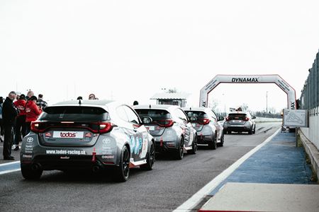 Od konzoly do kokpitu - Toyota GR Yaris Cup