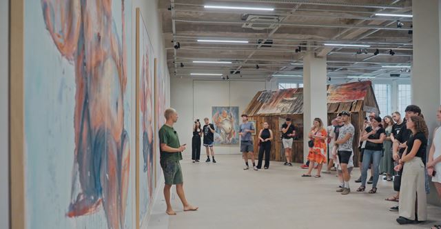 Olomoucká Telegraph Gallery uvedie premiéru dokumentu o slovenskom maliarovi Andrejovi Dúbravskom