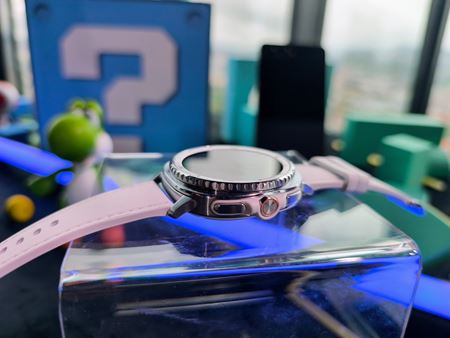 Samsung predstavil nové skladacie mobily Galaxy Z Fold7, Z Flip7, Z Flip7 SE, a hodinky Galaxy Watch8