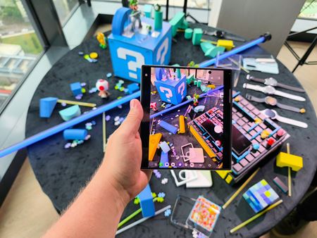 Samsung predstavil nové skladacie mobily Galaxy Z Fold7, Z Flip7, Z Flip7 SE, a hodinky Galaxy Watch8