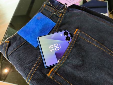 Samsung predstavil nové skladacie mobily Galaxy Z Fold7, Z Flip7, Z Flip7 SE, a hodinky Galaxy Watch8