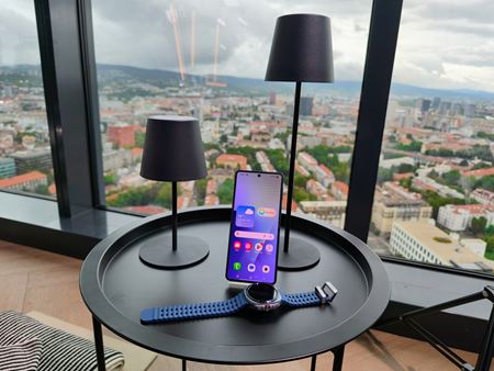 Samsung predstavil nové skladacie mobily Galaxy Z Fold7, Z Flip7, Z Flip7 SE, a hodinky Galaxy Watch8