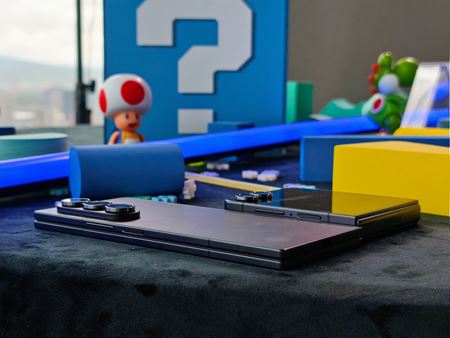 Samsung predstavil nové skladacie mobily Galaxy Z Fold7, Z Flip7, Z Flip7 SE, a hodinky Galaxy Watch8