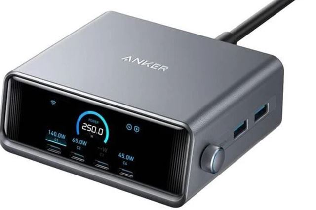 Doom si zahráte aj na powerbanke