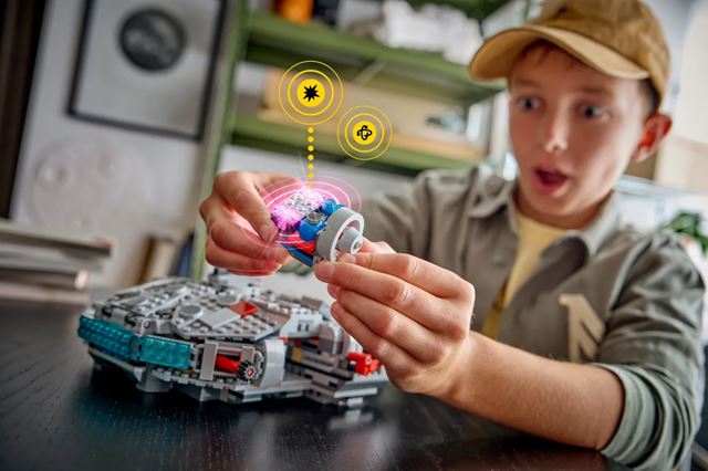 Lego predstavilo ďalšie Star Wars stavebnice, ktoré budú fungovať so Smartbrick