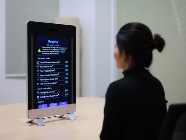 Longevity Mirror od NuraLogix zanalyzuje zdravie za 30 sekúnd