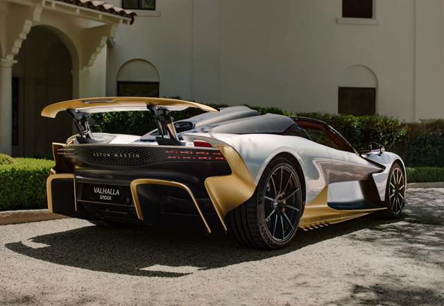 Aston Martin predstavil Valhalla Spider s výkonom 1 079 koní, prvé dodávky plánuje na rok 2027