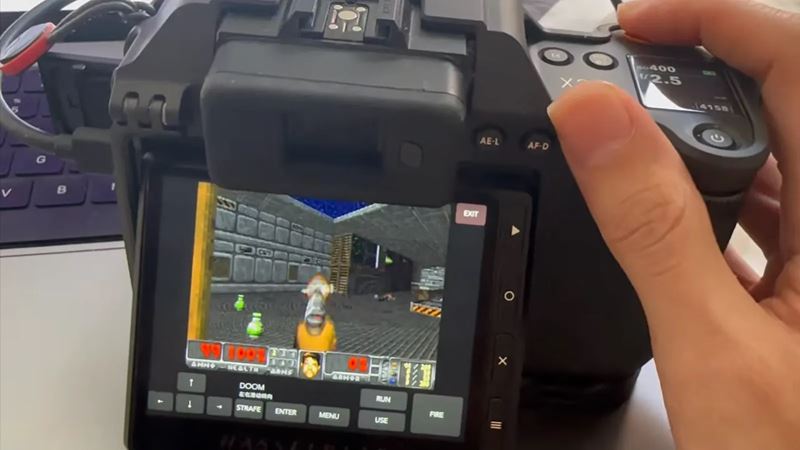 Doom už beží aj na profesionálnom fotoaparáte za 8-tisíc dolárov, strieľa sa spúšťou