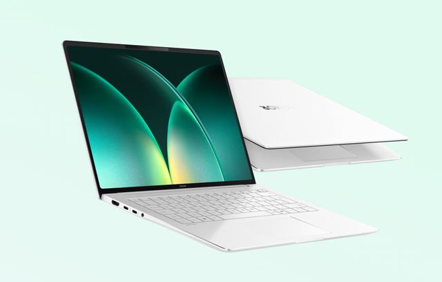 HONOR na MWC 2026 predstavil Robot Phone, Magic V6 mobil, MagicPad 4 tablet a aj humanoidného robota