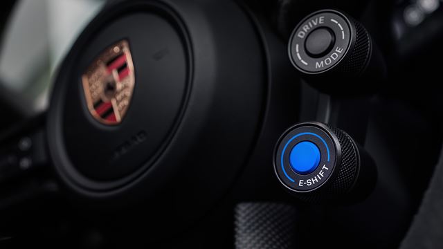Porsche Taycan 2027 dostane simulované preraďovanie a aj ďalšie úpravy