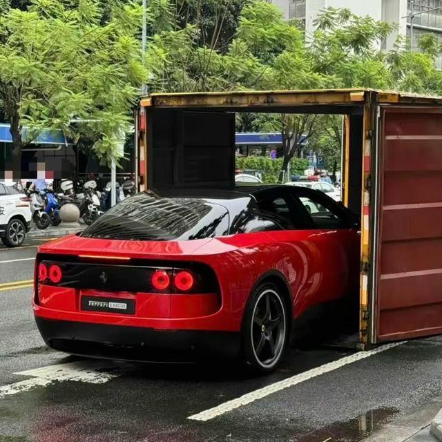 Ferrari Luce sa ukázalo v Číne