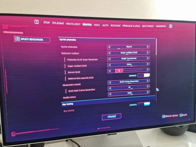 4K OLED a 240 Hz už nie sú prehnaná kombinácia