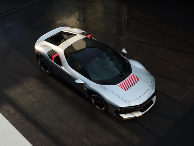 Ferrari ukázalo unikát CZ26. SF90 dostalo úplne novú karosériu inšpirovanú 70. rokmi