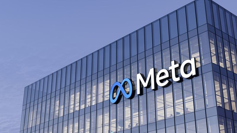 Meta musí výrazne zmeniť Facebook a Instagram pre tínedžerov