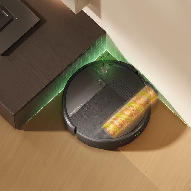 Nová Roomba Max 875 Combo sa pri vysávaní „prisaje“ ku kobercu. Má 35 000 Pa a umýva horúcou vodou