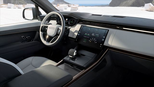 Elektrický Range Rover Sport ponúkne dojazd do 609 km, nabíjanie výkonom 350 kW a cenu od 120 tisíc eur