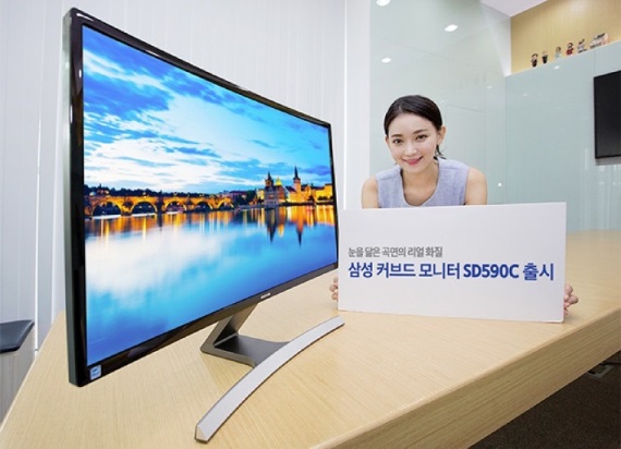 Zakriven 27-palcov monitor od Samsungu je psobiv, ale m len 1080p rozlenie
