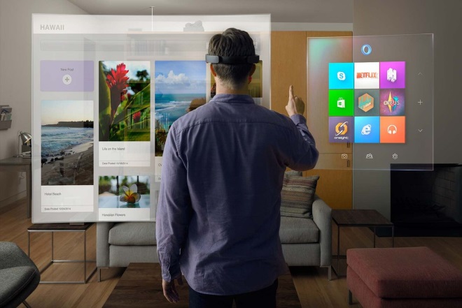Novinri si u vyskali Microsoft HoloLens, reakcie s pozitvne