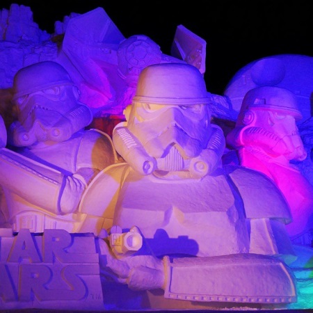 Snehov sochy so Star Wars tmou  