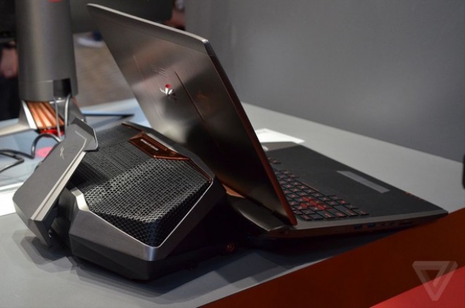 Asus Gx700 notebook m v sebe GTX 990m ip