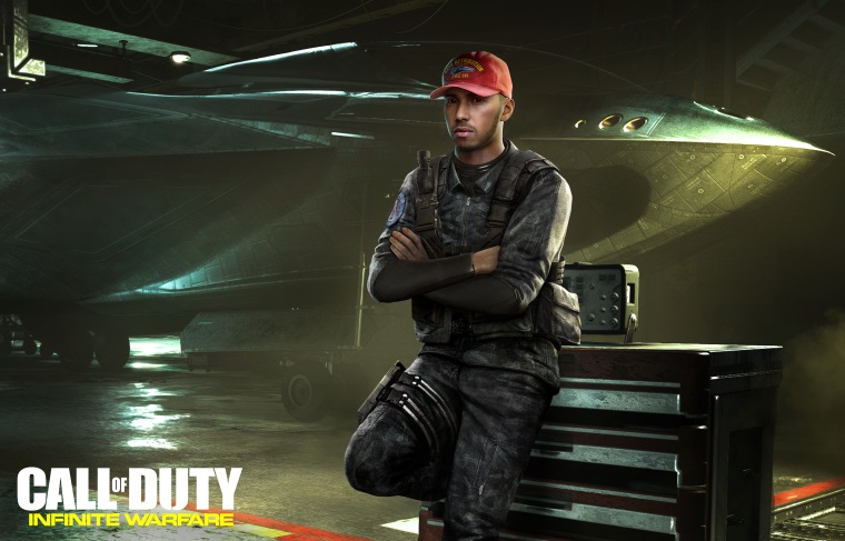 Prv zber Lewisa Hamiltona z Call of Duty: Infinite Warfare