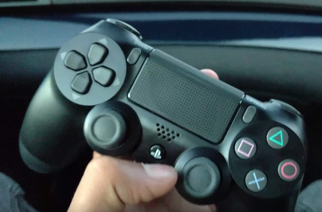 PS4 Slim dostane nov gamepad