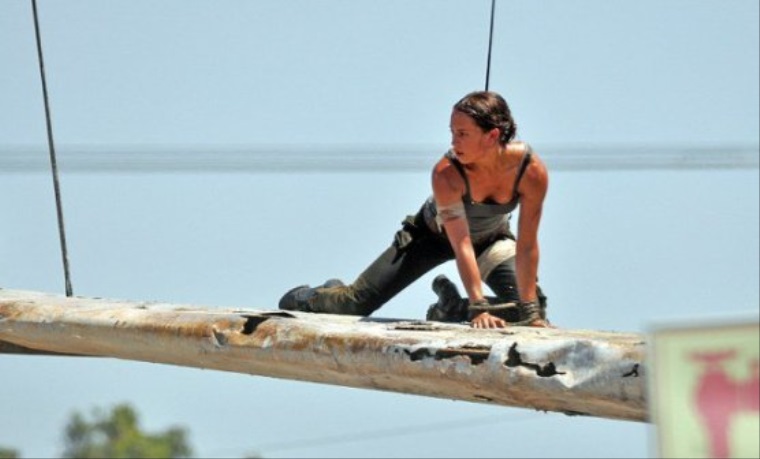 Hereka Alicia Vikander sa ukazuje na fotkch z nakrcania Tomb Raidera