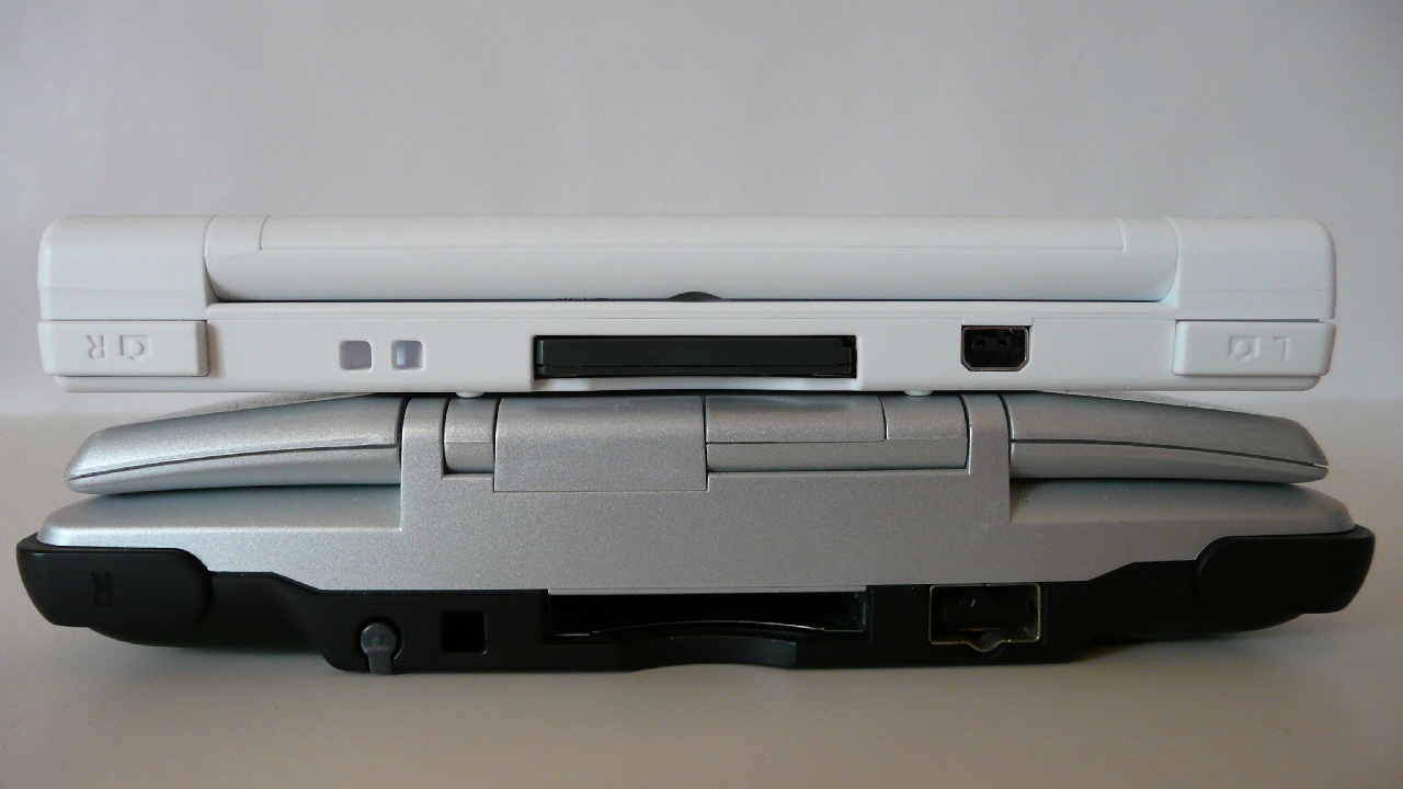 Predstavujeme Nintendo DSi V porovnan s najstarm braekom DSi riadne schudol.