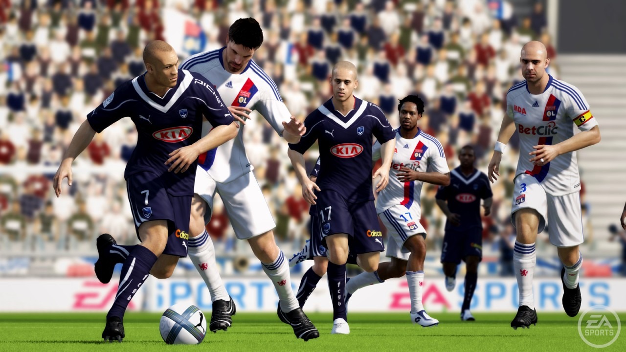 FIFA 11 Urputn zpas o kad loptu.