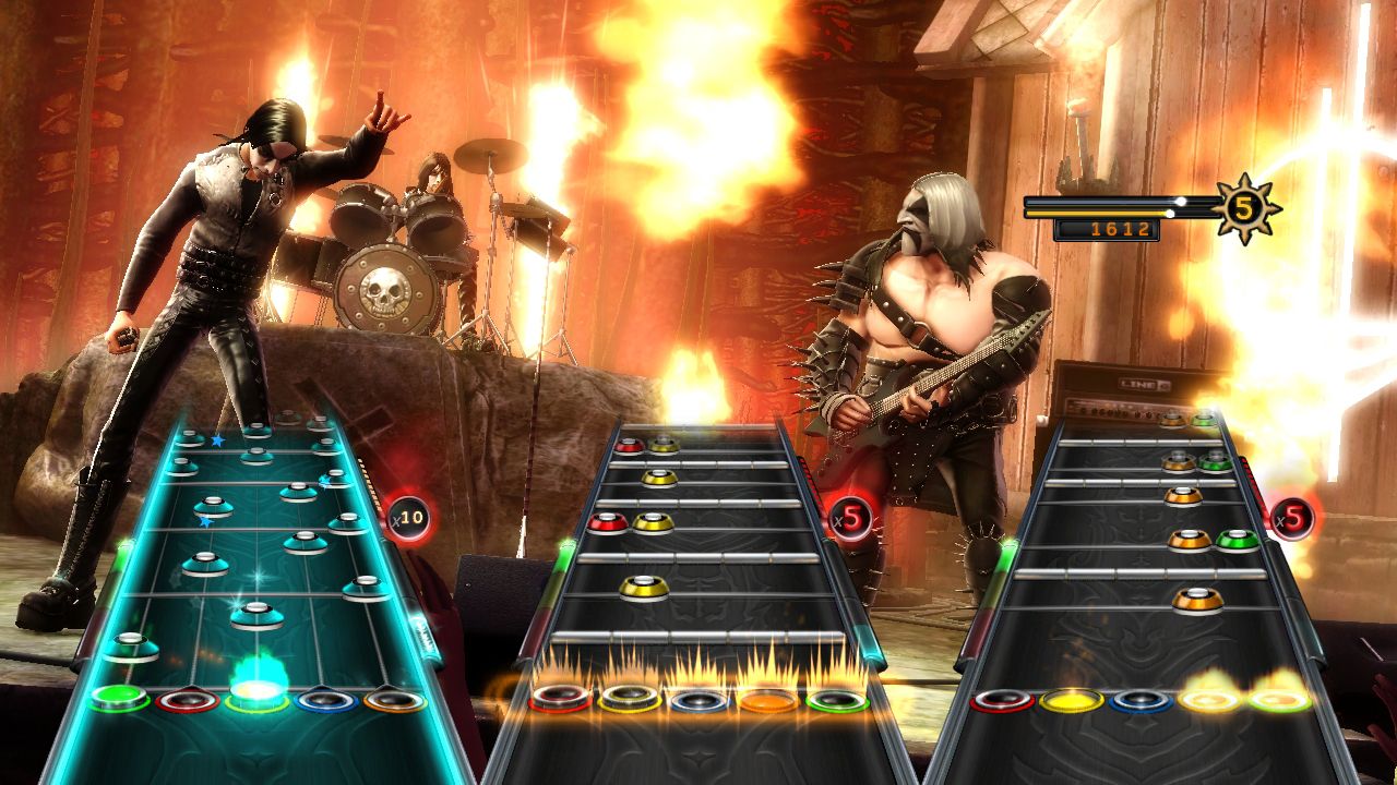 Guitar Hero: Warriors of Rock Komunikcia s publikom, pohyby muzikantov a lipsynch s op vernejie.