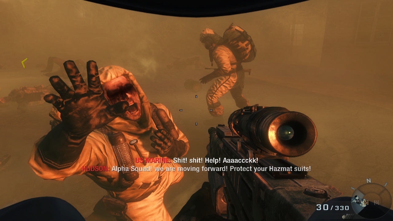 Call of Duty: Black Ops Boje v Hazmat oblekoch okoreuj akciu.