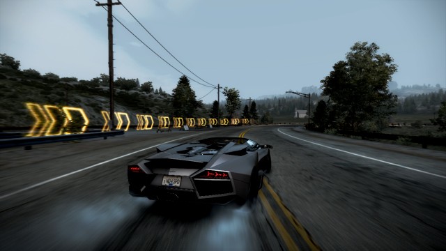 Need for Speed: Hot Pursuit Drift je v hre benou praxou... mono a prli.