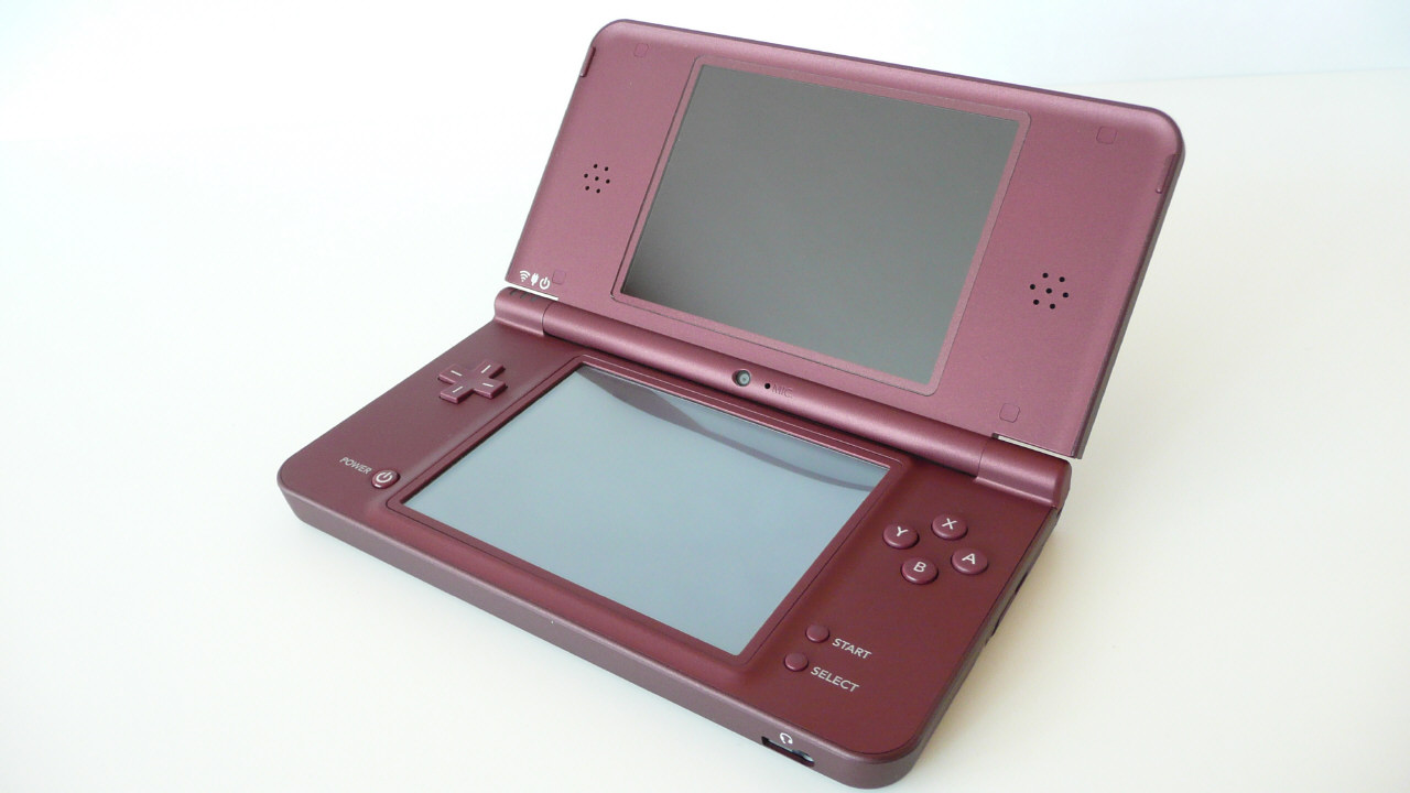 Predstavujeme: Nintendo DSi XL