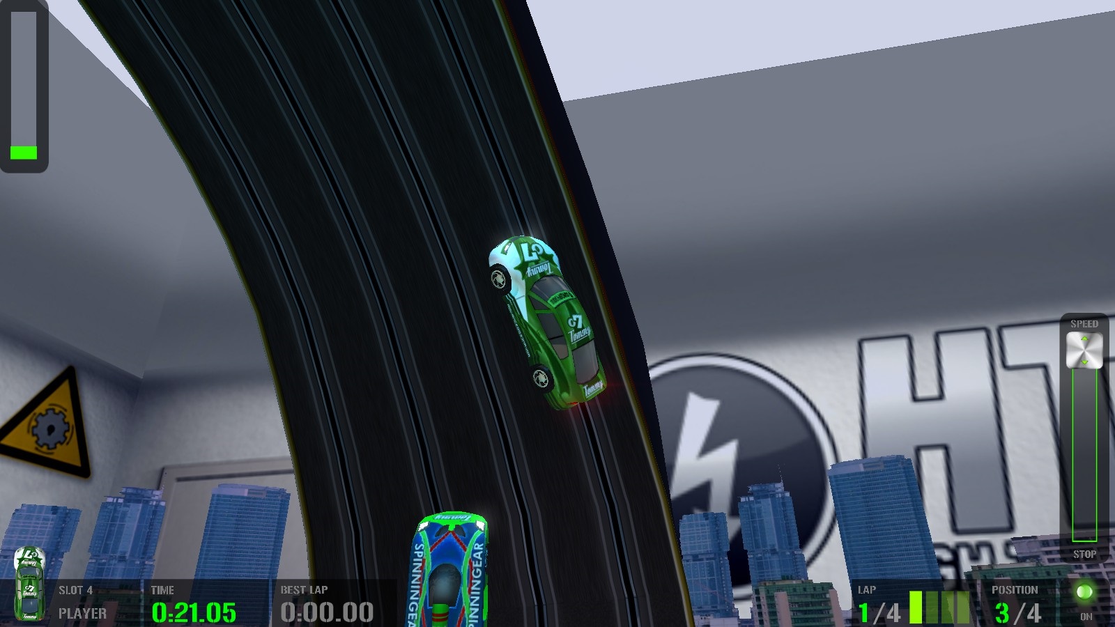 HTR+ Slot Car Simulation  Muste sa naui bleskovo ovlda rchlos autka.