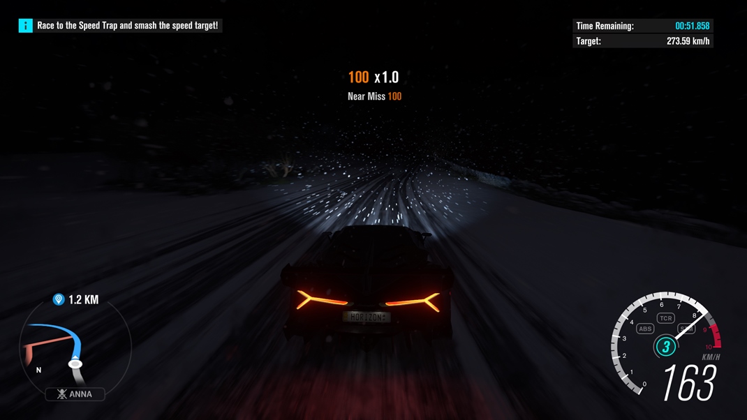 Forza Horizon 3: Blizzard Mountain Raz za as sa oplat prevetra aj nieo in ako rally alebo offroad auto.