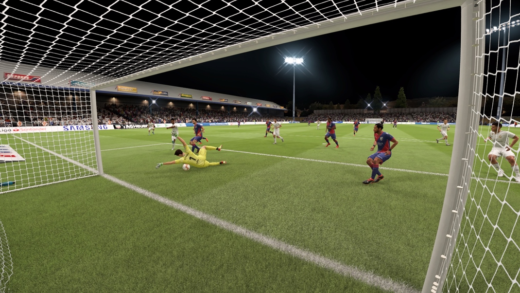 FIFA 19 Novch prvkov je menej, ale roziruj monosti hry na trvniku.