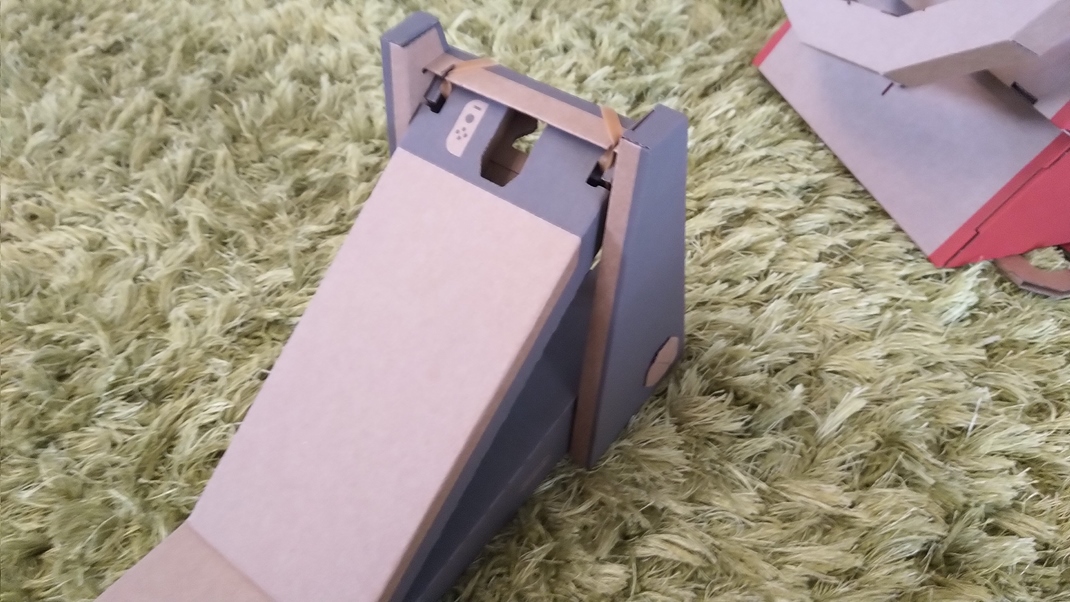 Nintendo Labo - Vehicle Kit Plynov pedl je zklad. Nemuste sa b, pod nohou sa len tak nezlom.